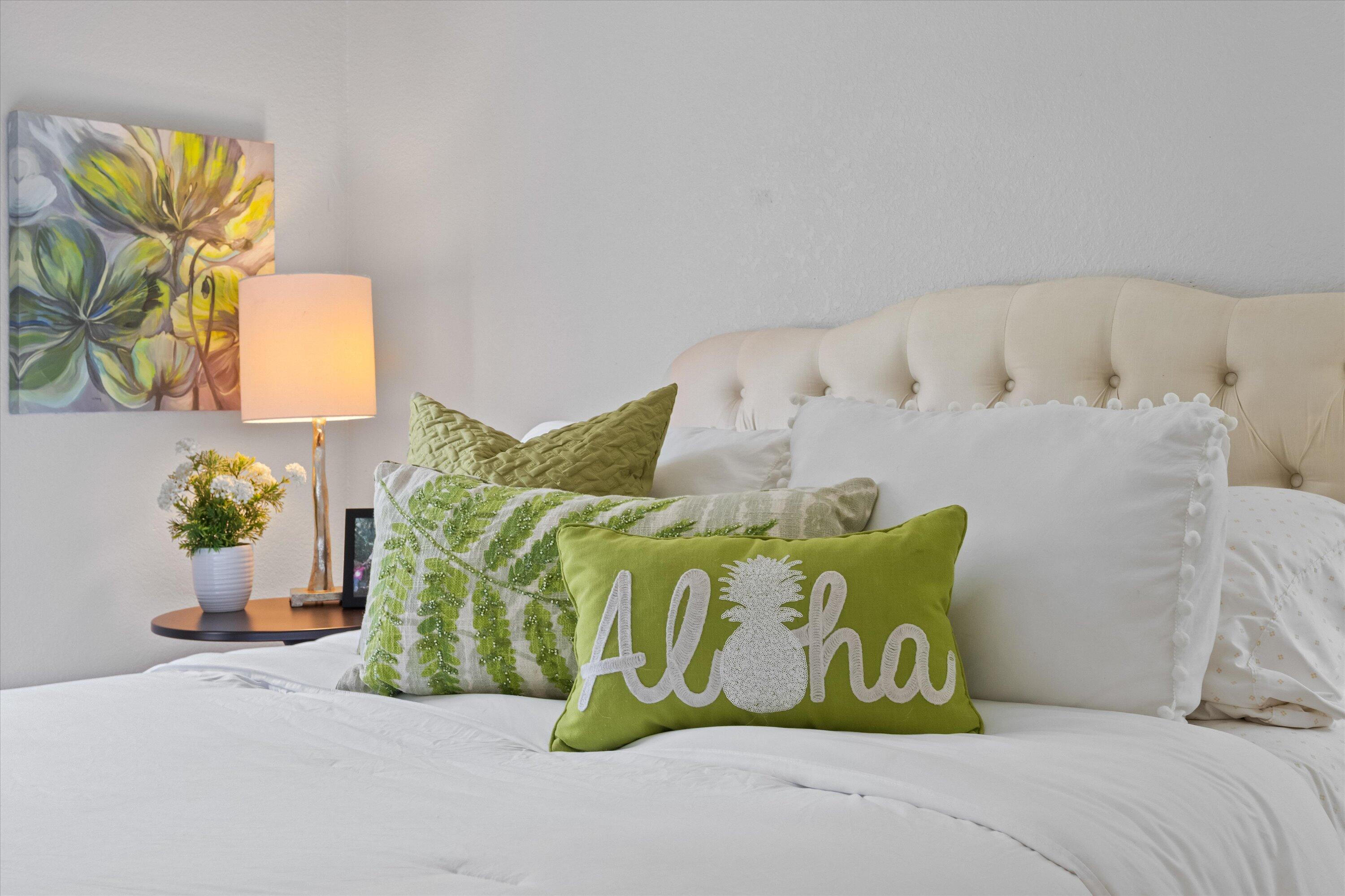 10771 154th Road North Jupiter, FL 33478 - Photo 45 of 87 a bedroom with a bed and window