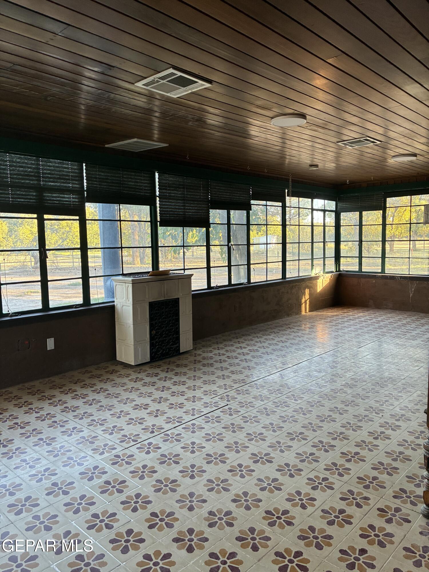 7017 McNutt Road Anthony, NM 88021 - Photo 7 of 7 sunroom east