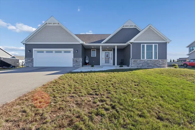 3189 South Warbler, Beloit, WI 53511