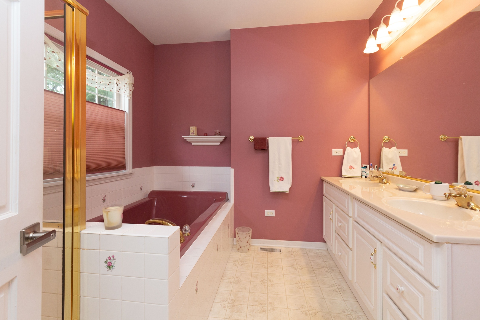 630 Robin Ridge Elgin, IL 60123 - Photo 14 of 21