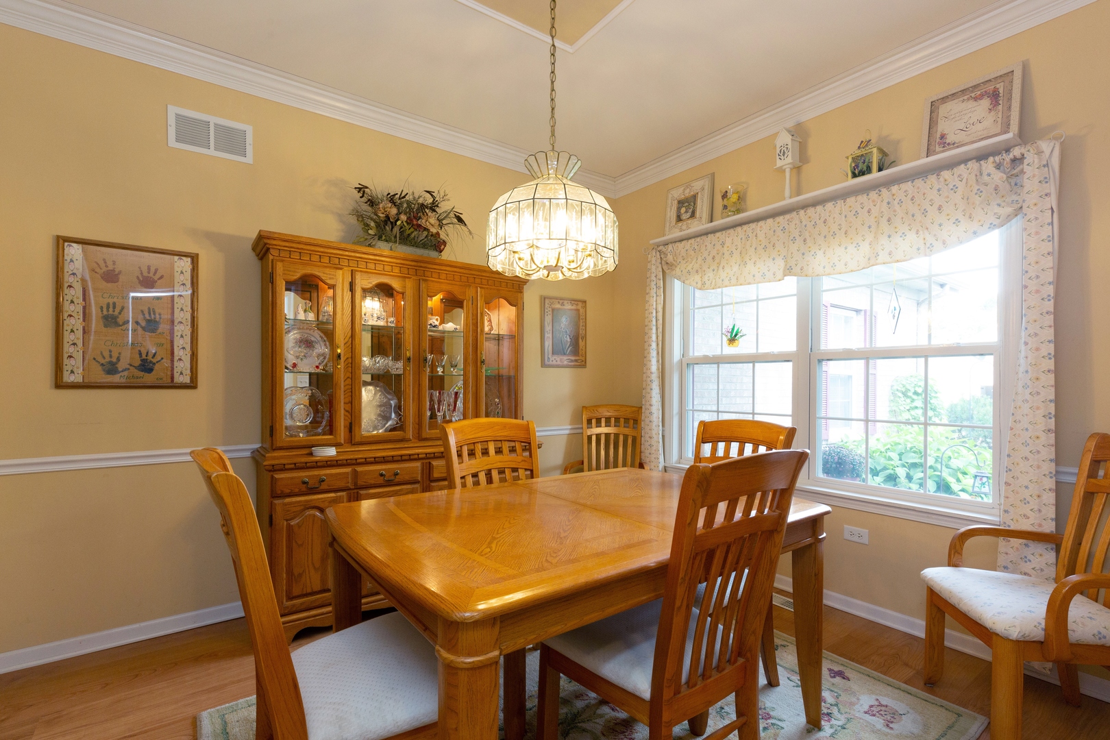630 Robin Ridge Elgin, IL 60123 - Photo 4 of 21