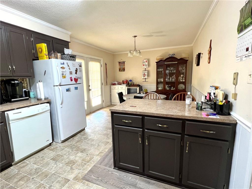 121 West Greenhill Road Mount Airy, NC 27030 - Photo 12 of 17 Gallery Image 12