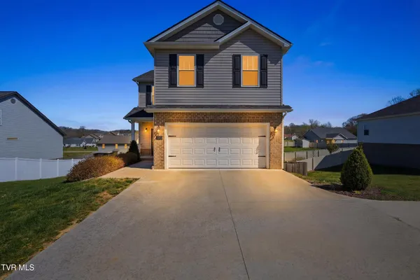 $440,000 | 1512 West College Street, Jonesborough, TN 37659