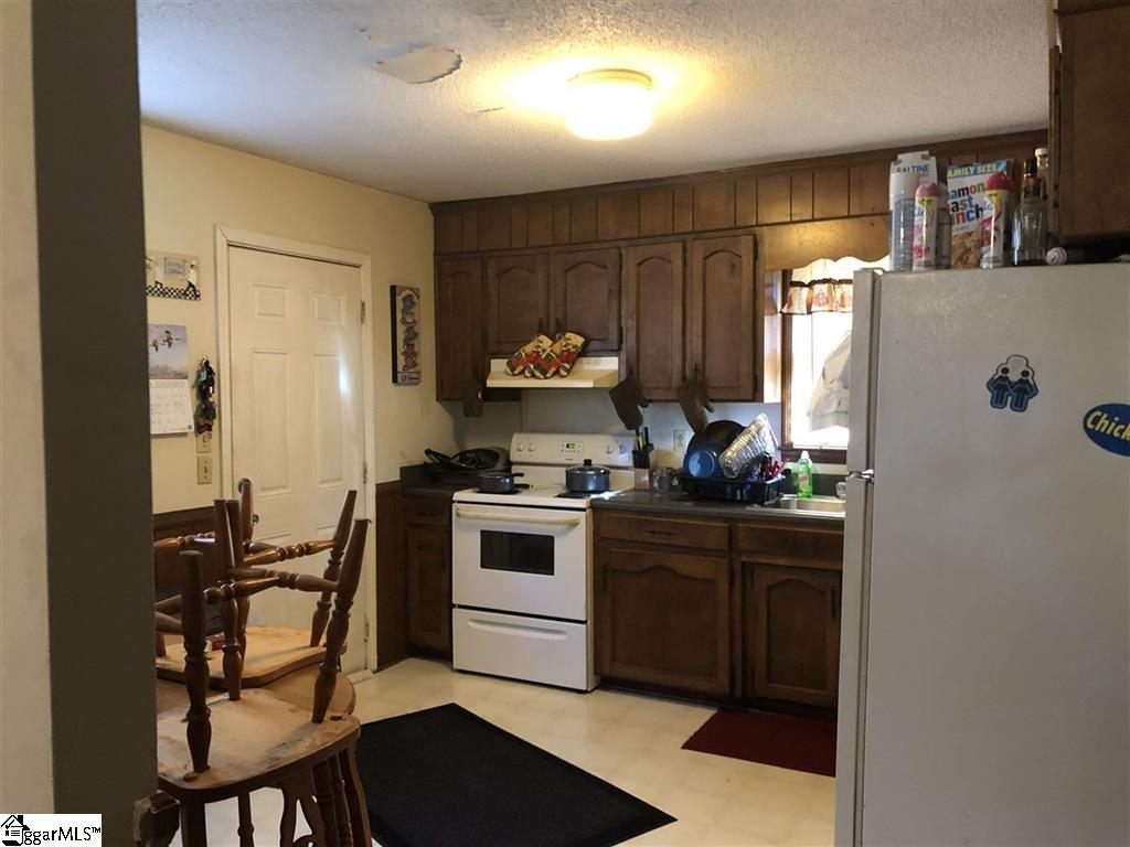 2093 John Dodd Road Wellford, SC 29385 - Photo 5 of 8