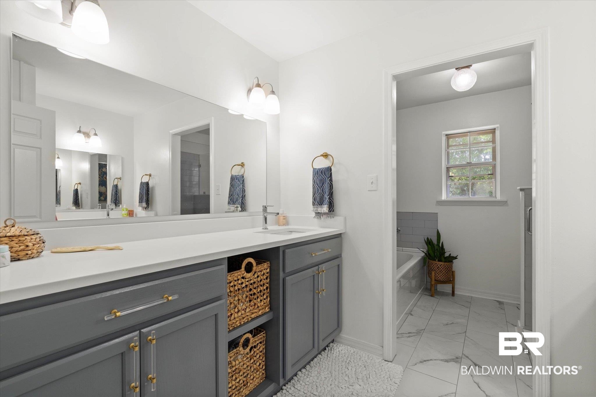 65 Byrnes Boulevard Mobile, AL 36608 - Photo 30 of 52 Primary Bath