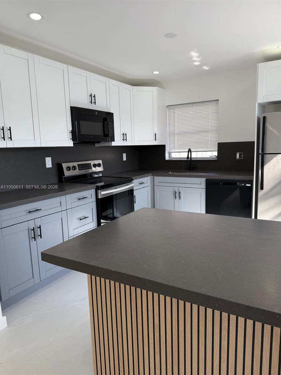 1054-1058 Southwest 2nd Street, Unit 1058 Hallandale Beach, FL 33009 - Photo 4 of 15