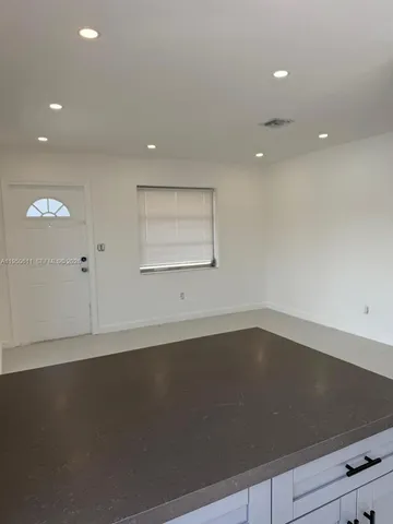 $2,600 | 1058 Southwest 2nd Street, Unit 1058, Hallandale Beach, FL 33009