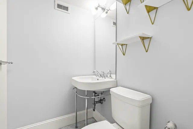 $3,500 | 50 Longwood Avenue, Unit 518, Brookline, MA 02446