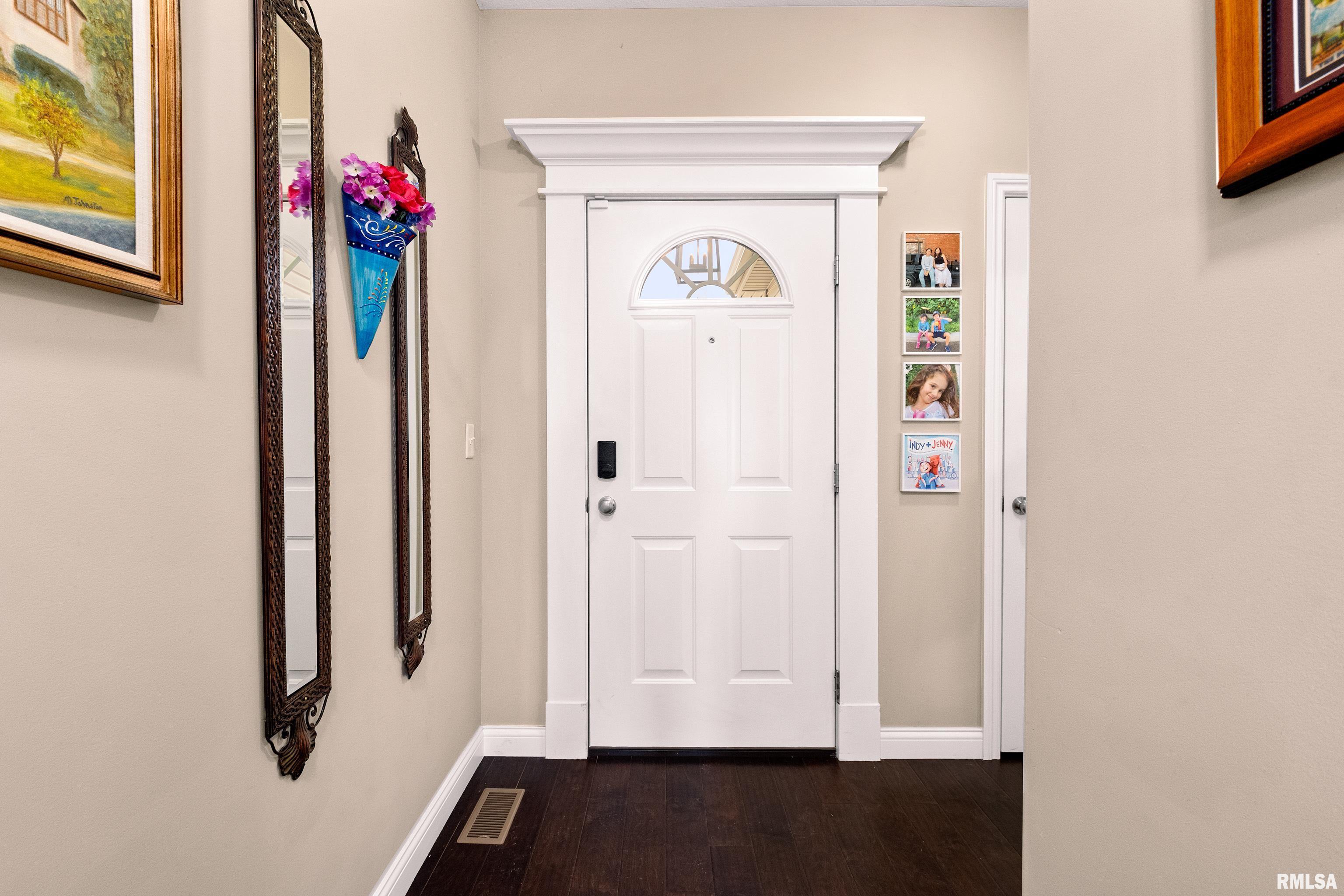 11205 North Tuscany Ridge Court Dunlap, IL 61525 - Photo 3 of 33