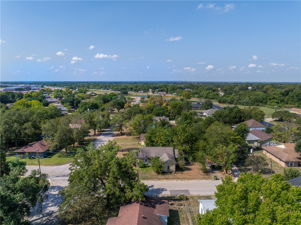 610 West Davis Street Hearne, TX 77859 - Photo 22 of 27 Aerial view of residential area