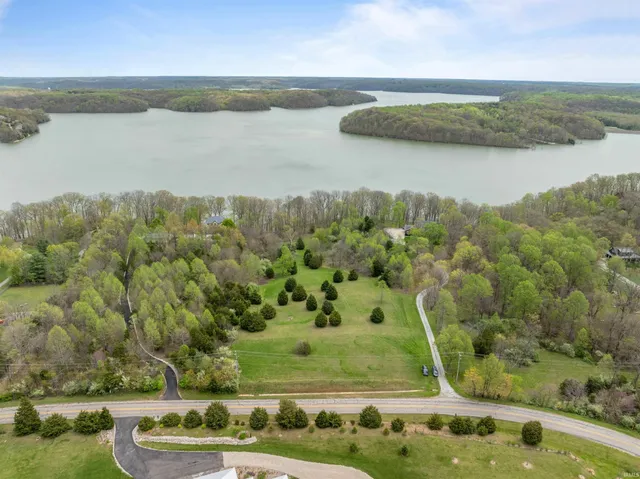 $760,000 | 9573 South Strain Ridge Road, Bloomington, IN 47401