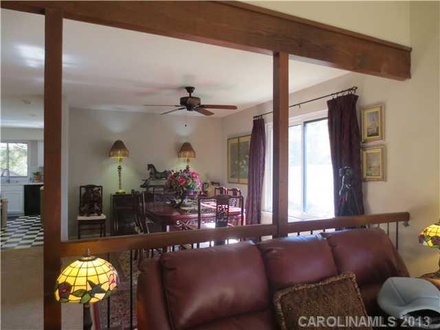 7801 Robin Crest Road, Unit 16 Charlotte, NC 28226 - Photo 2 of 12 Gallery Image 2