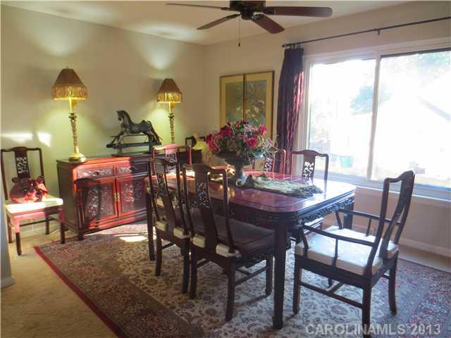 7801 Robin Crest Road, Unit 16 Charlotte, NC 28226 - Photo 8 of 12 Gallery Image 8