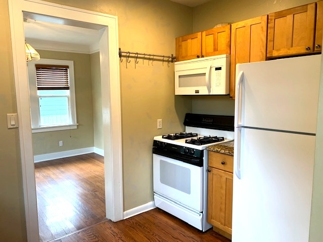 261 Rouse Avenue Mundelein, IL 60060 - Photo 3 of 18