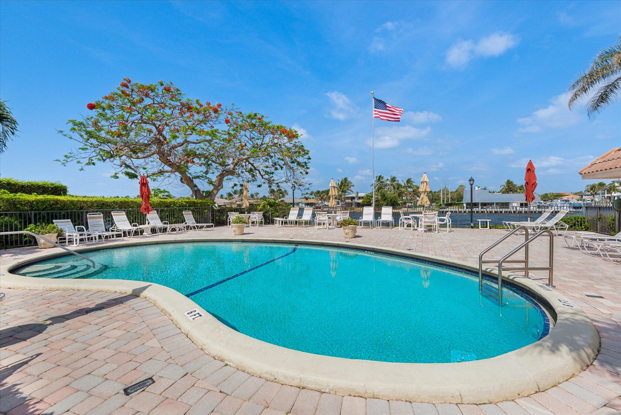 985 Southeast 19th Avenue, Unit 303 Deerfield Beach, FL 33441 - Photo 5 of 20 15-Kucharska-985 SE 19th Ave #303-15