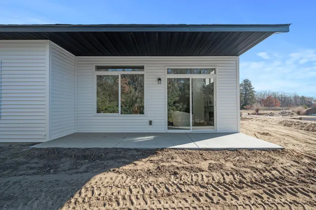 $342,960 | 26285 1st Street West, Zimmerman, MN 55398