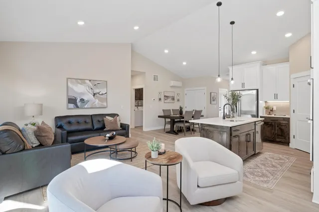 $342,960 | 26285 1st Street West, Zimmerman, MN 55398