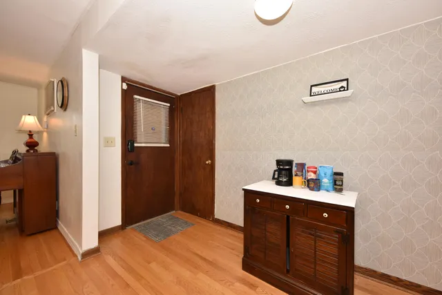 $284,900 | 5607 North Argyle Avenue, Glendale, WI 53209