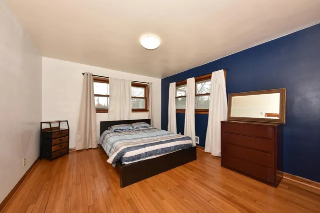 $284,900 | 5607 North Argyle Avenue, Glendale, WI 53209