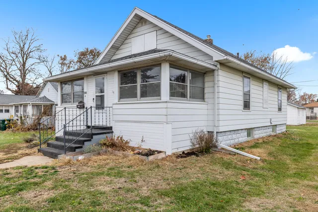 $133,000 | 403 East 9th Street, Rock Falls, IL 61071