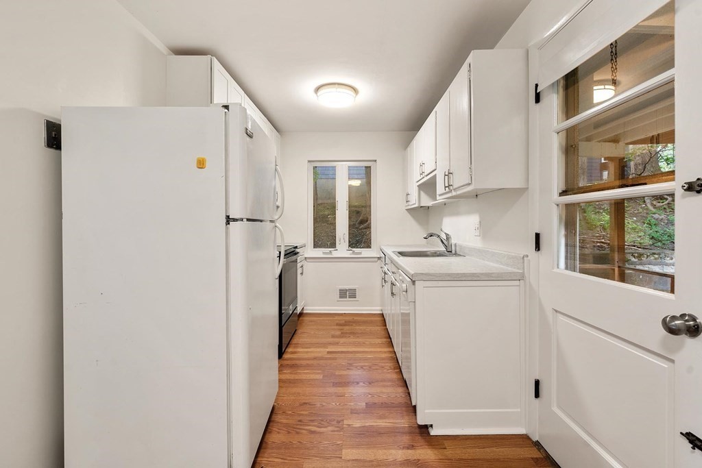 47-49 Ripley Street Newton, MA 02459 - Photo 15 of 25