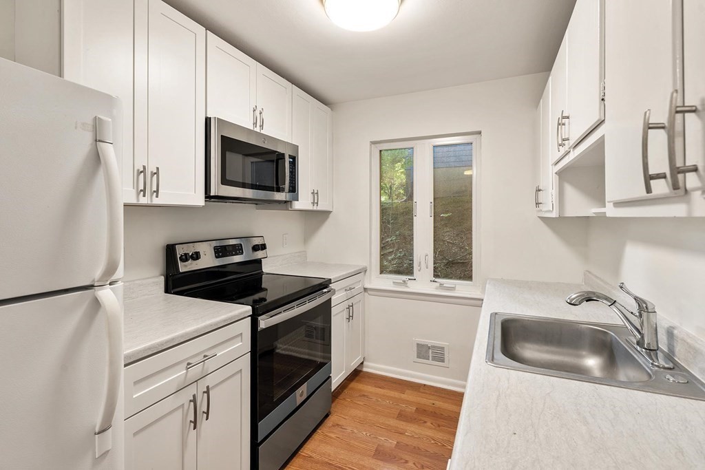 47-49 Ripley Street Newton, MA 02459 - Photo 16 of 25