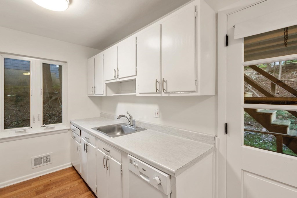 47-49 Ripley Street Newton, MA 02459 - Photo 17 of 25
