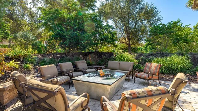 $585,000 | 5720 Semolino Street, Nokomis, FL 34275