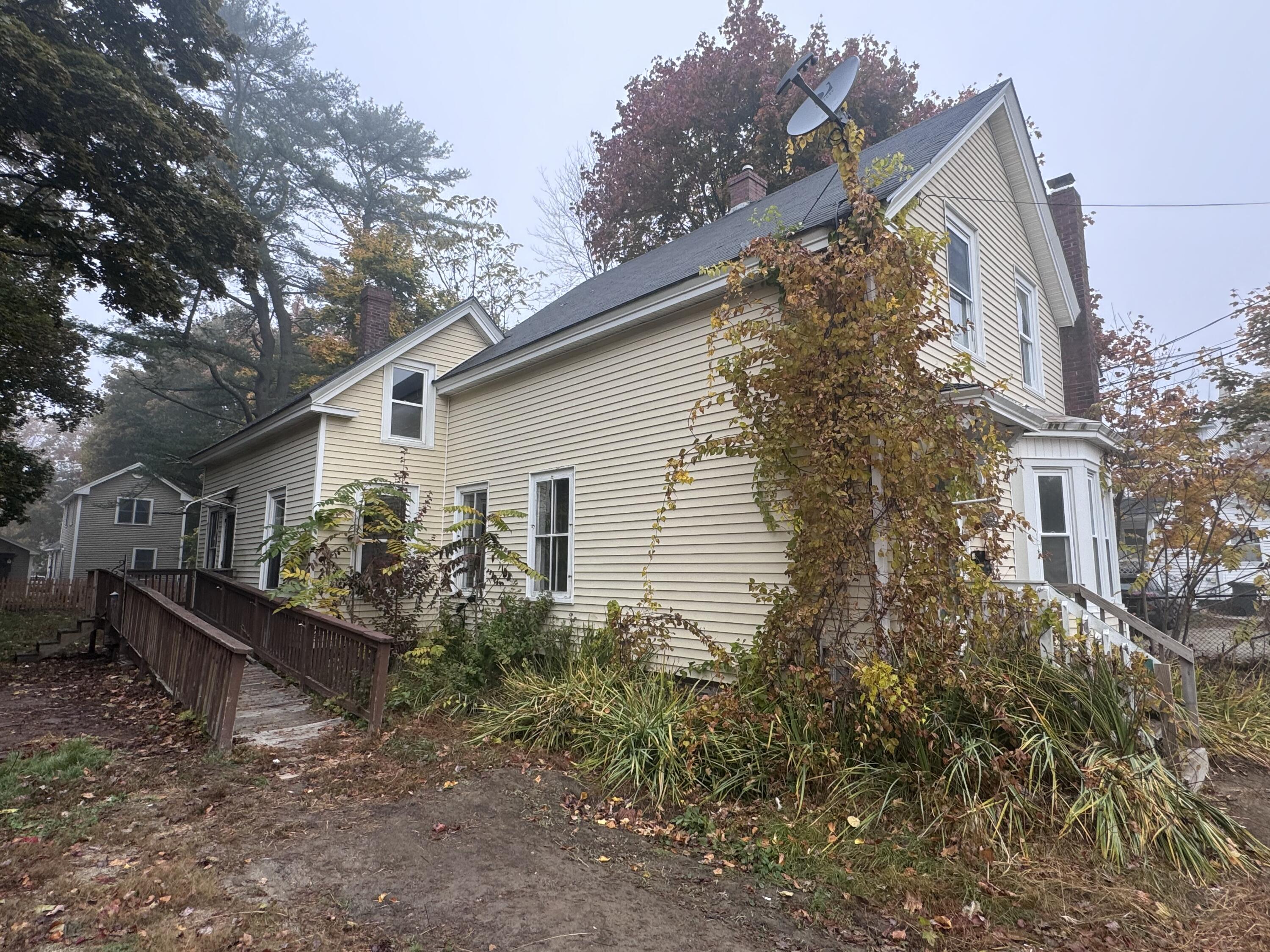 8 Plummer Street Lisbon, ME 04252 - Photo 4 of 29 IMG_6276