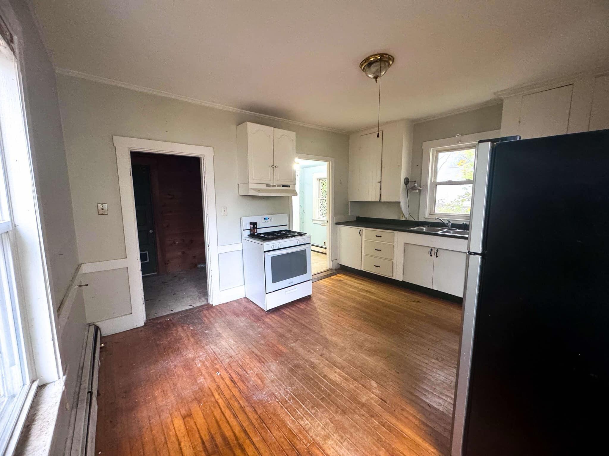 8 Plummer Street Lisbon, ME 04252 - Photo 5 of 29 f29d943d-b7a7-4bf1-b87c-acf0290940d5