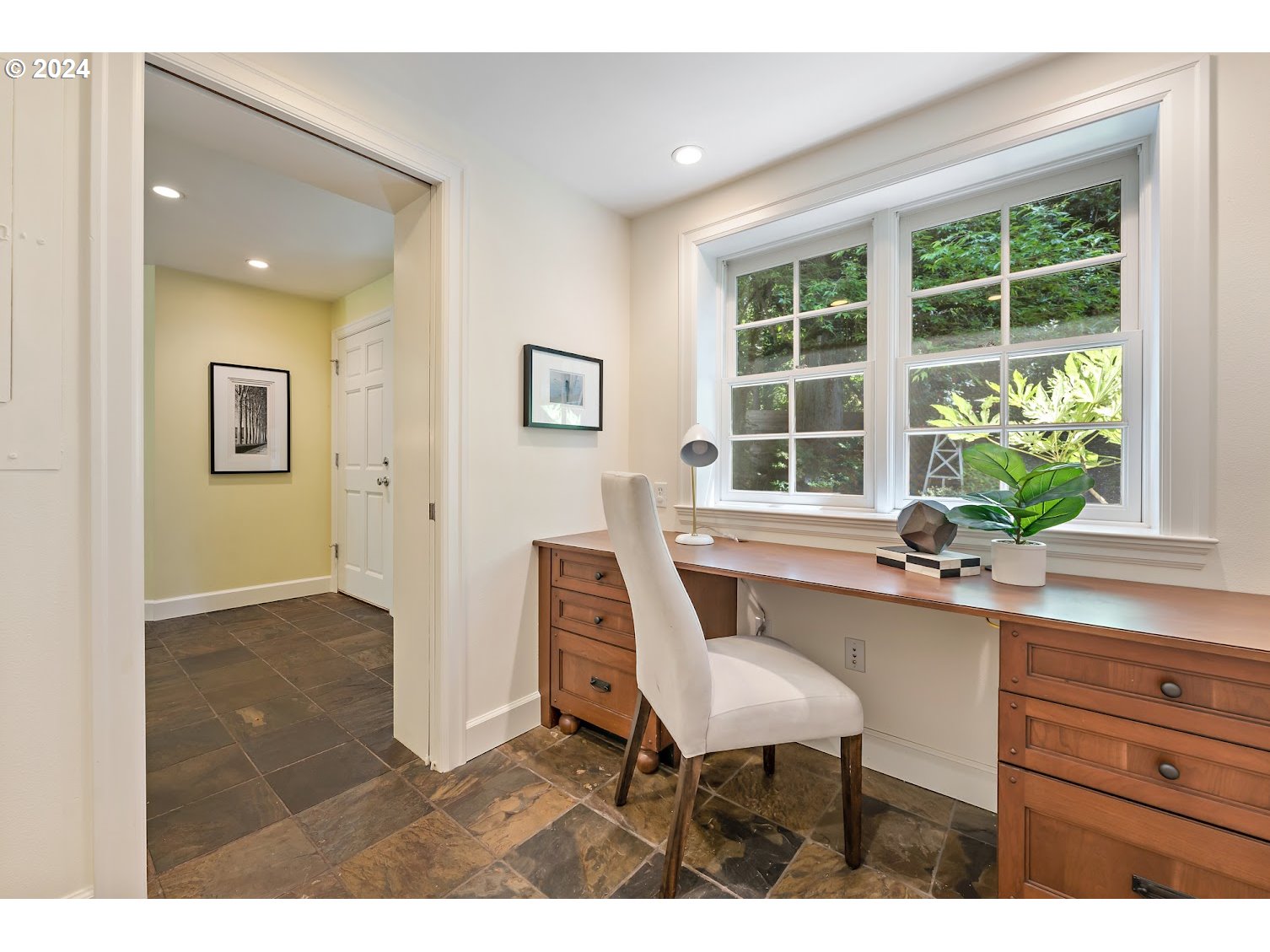 650 Southwest Glen Road Portland, OR 97219 - Photo 23 of 41 Gallery Image 23