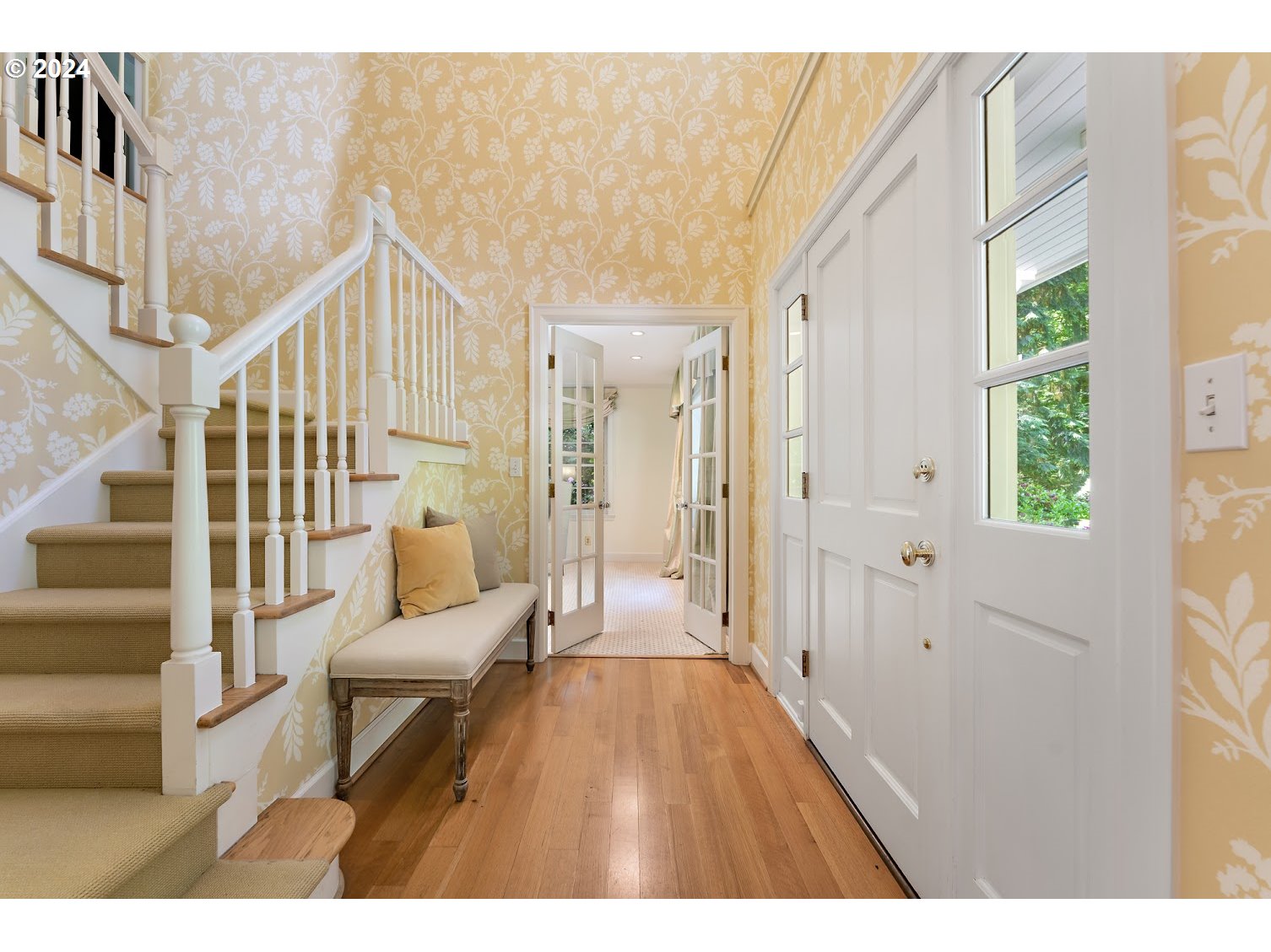 650 Southwest Glen Road Portland, OR 97219 - Photo 4 of 41 Gallery Image 4