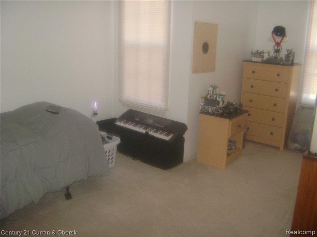646 Cherry Orchard Road Canton, MI 48188 - Photo 10 of 13 Picture 091.jpg