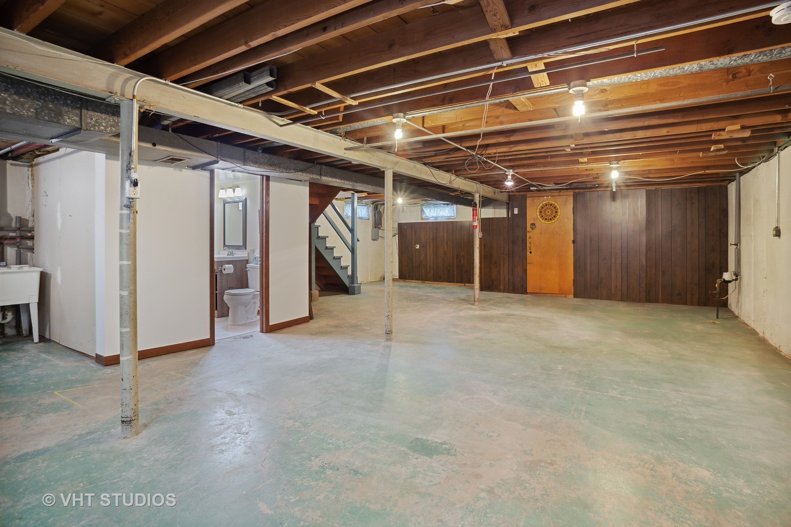 556 Pinehurst Drive Des Plaines, IL 60016 - Photo 14 of 18 a view of empty room
