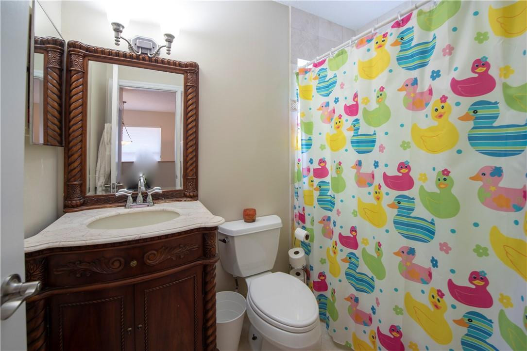 3589 Simms Street Hollywood, FL 33021 - Photo 23 of 26 Second Full Bath - Tub / Shower Combo