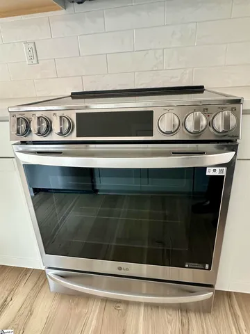 $425,900 | 9 Hawthorne Lane, Unit 105, Greenville, SC 29605