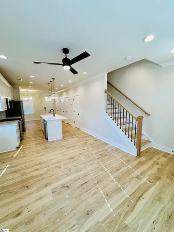 $425,900 | 9 Hawthorne Lane, Unit 105, Greenville, SC 29605