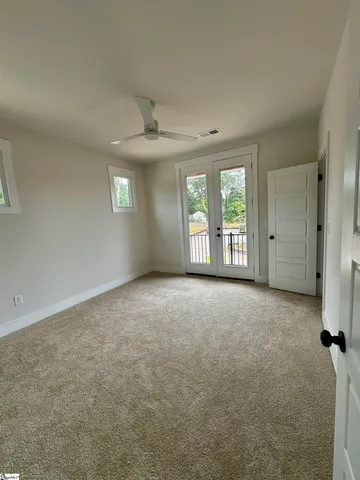 $425,900 | 9 Hawthorne Lane, Unit 105, Greenville, SC 29605