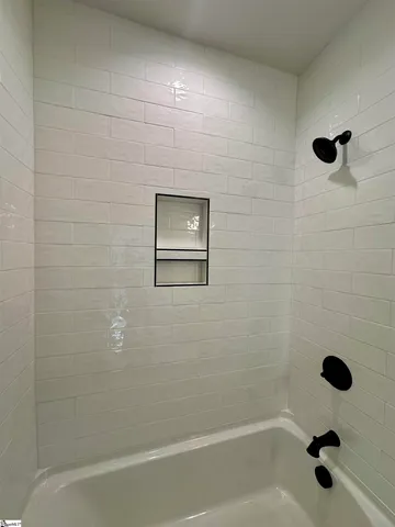 $425,900 | 9 Hawthorne Lane, Unit 105, Greenville, SC 29605