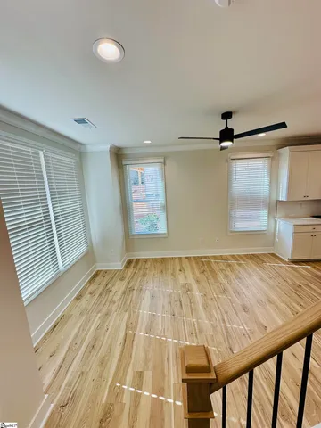 $425,900 | 9 Hawthorne Lane, Unit 105, Greenville, SC 29605