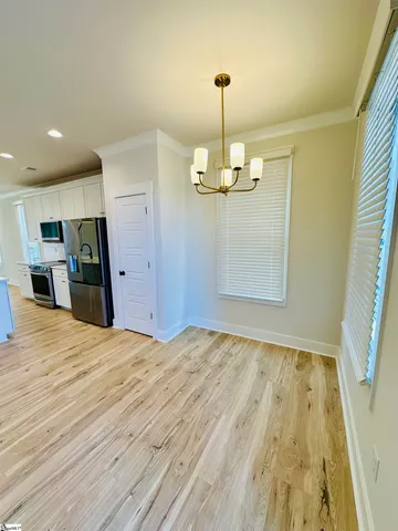 $425,900 | 9 Hawthorne Lane, Unit 105, Greenville, SC 29605