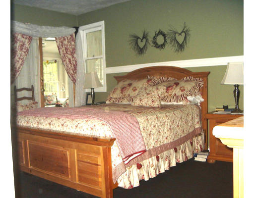5 Autumn Road Medway, MA 02053 - Photo 10 of 10 Gallery Image 10