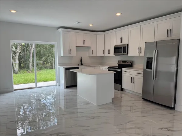 $299,900 | 2007 West Hampshire Boulevard, Citrus Springs, FL 34434