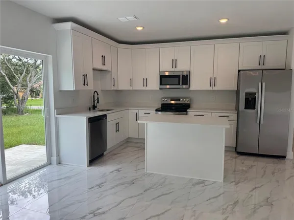 $299,900 | 2007 West Hampshire Boulevard, Citrus Springs, FL 34434
