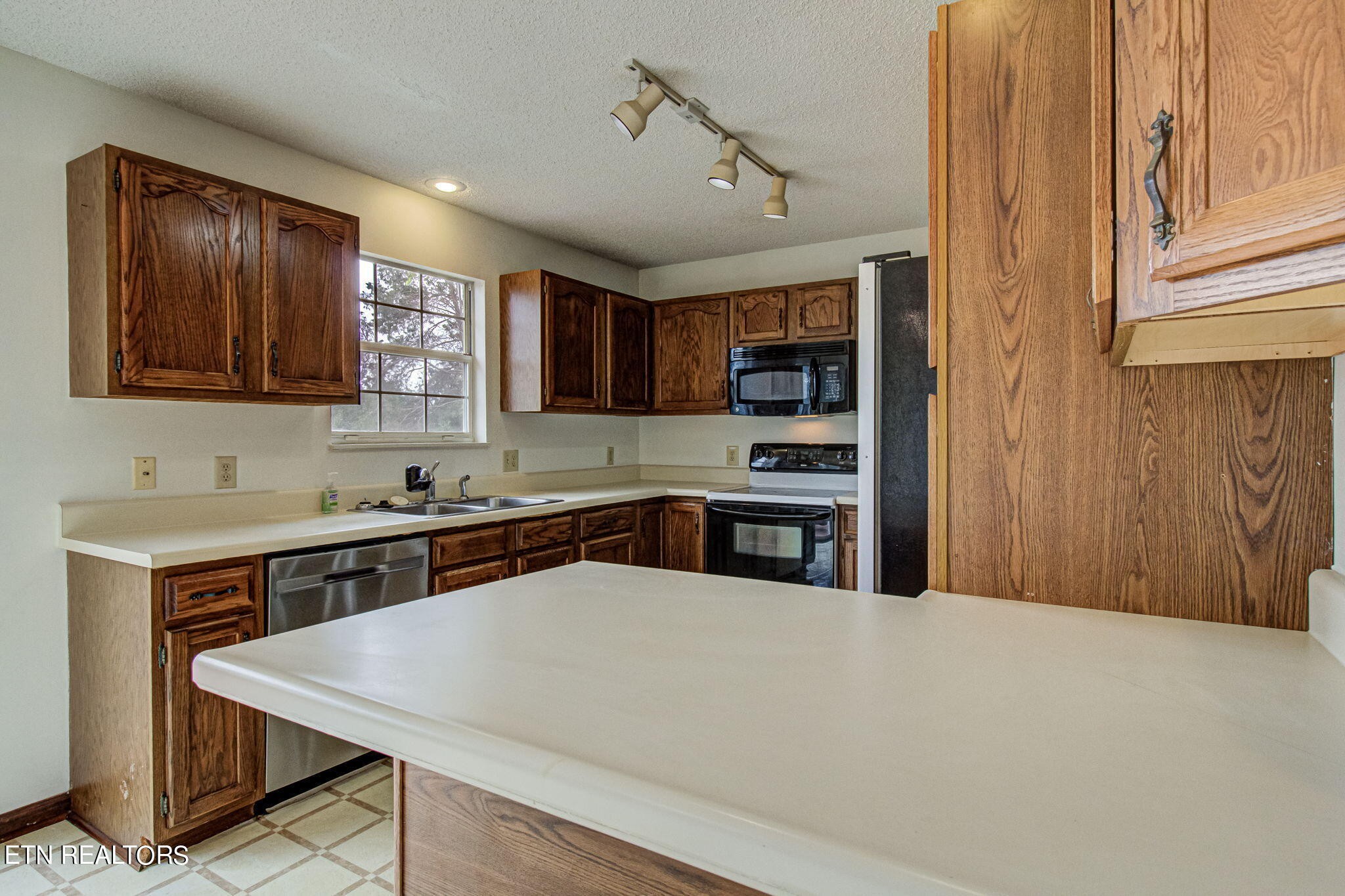 1320 Windamere Road Knoxville, TN 37923 - Photo 13 of 59