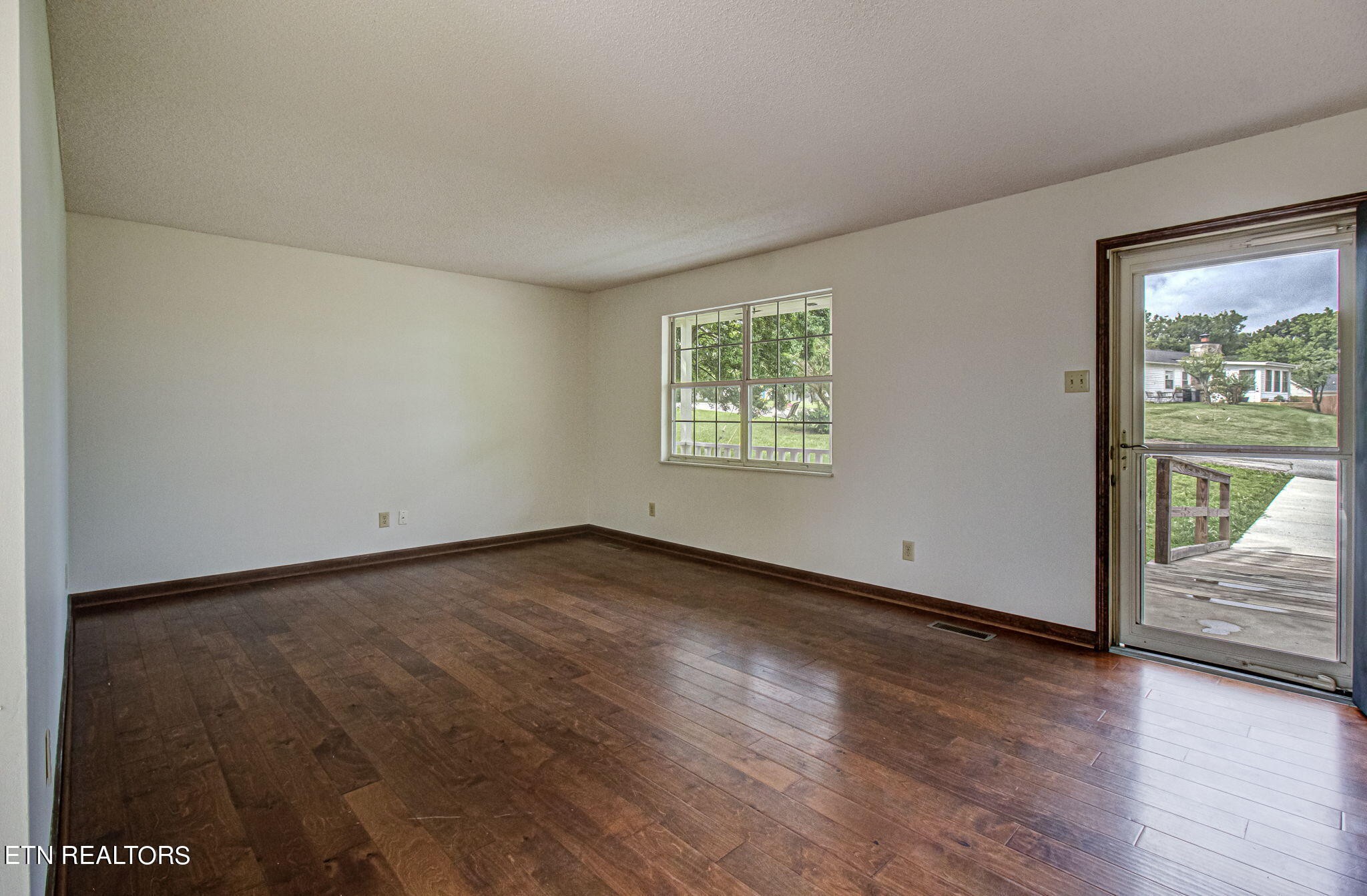 1320 Windamere Road Knoxville, TN 37923 - Photo 5 of 59