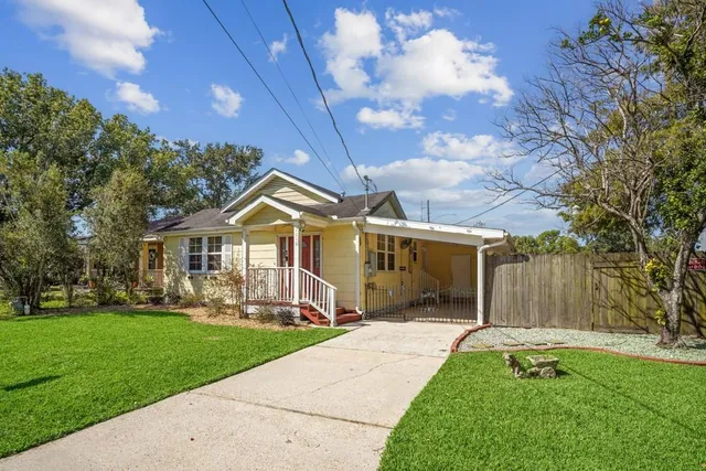 $200,000 | 1016 Tullulah Avenue, River Ridge, LA 70123
