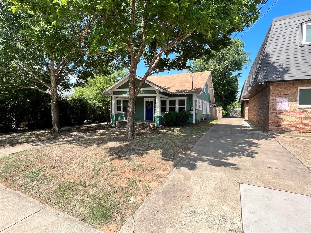 219 Bryan Street Denton, TX 76201 - Photo 2 of 14