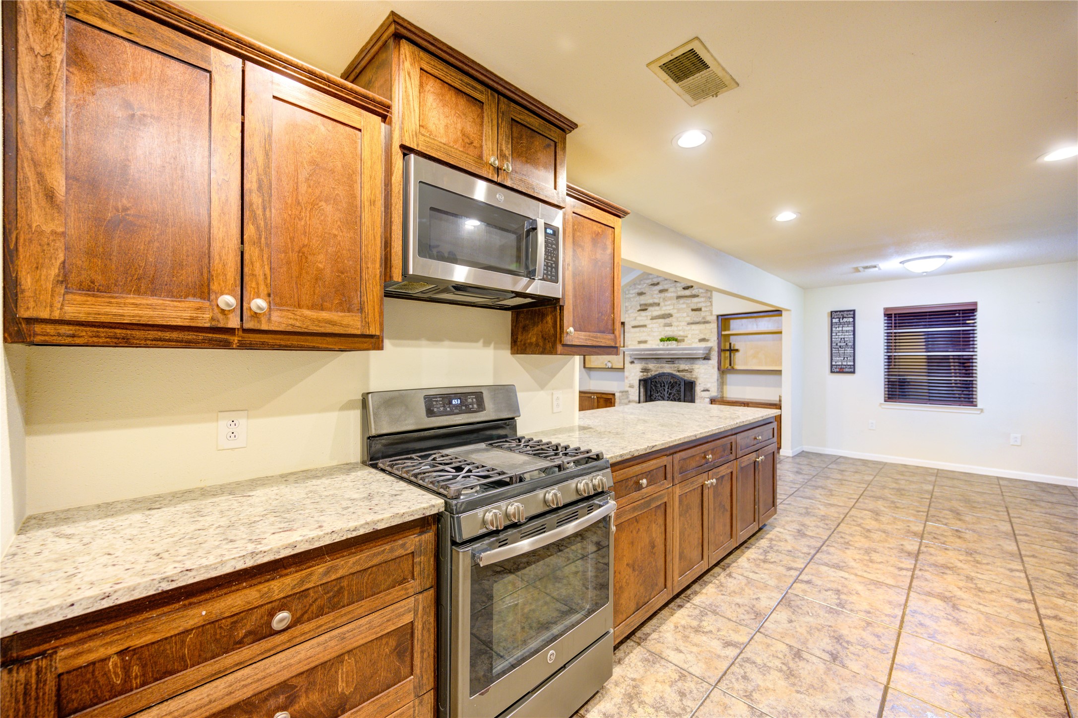 2807 Verhalen Avenue Houston, TX 77039 - Photo 13 of 25 Kitchen View 2