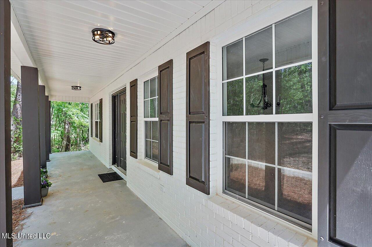 150 Glen Springs Road Brandon, MS 39047 - Photo 5 of 57 05-150 Glen Springs Rd